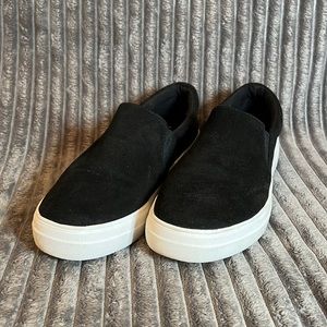 Women’s Black Soda Size 10 Shoe